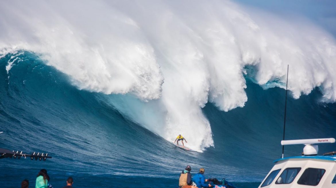 The Debrief: Red Bull Big Wave paddle images Red Bull Big Wave Paddle Images