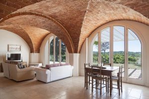 Vineyard stays Tuscany