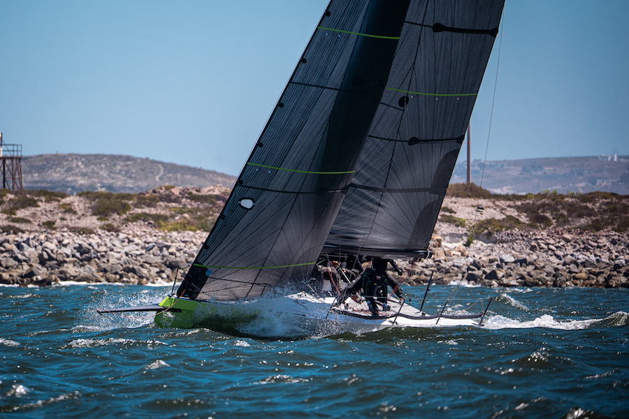 CAPE 31 VULCAN SAILING TEAM