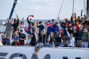 SUPORTERS ON THE WATER